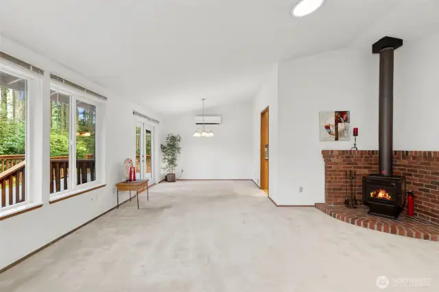 Lg. living / dining room