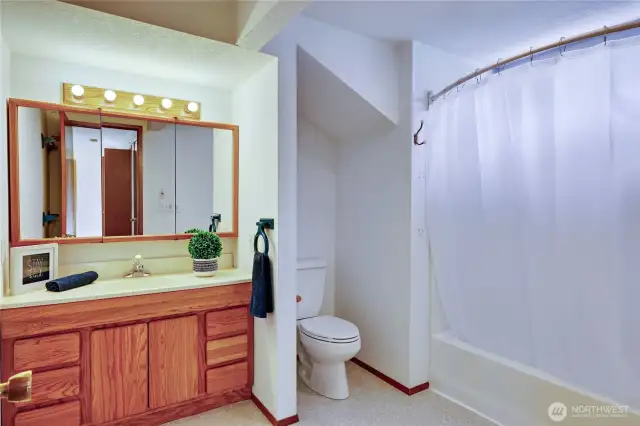 Second full bath on 2nd floor.