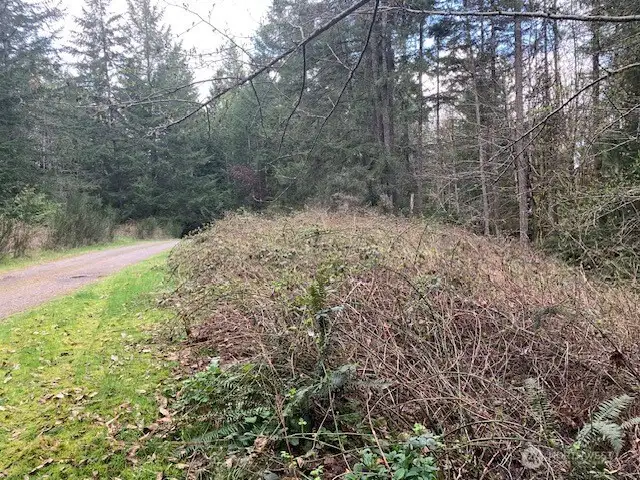 Driveway is in, easy access to this lot