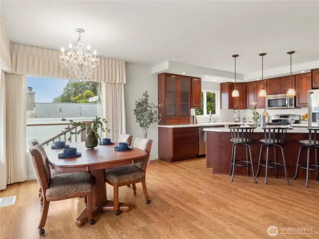 Open dining and kitchen area, perfect for hosting.