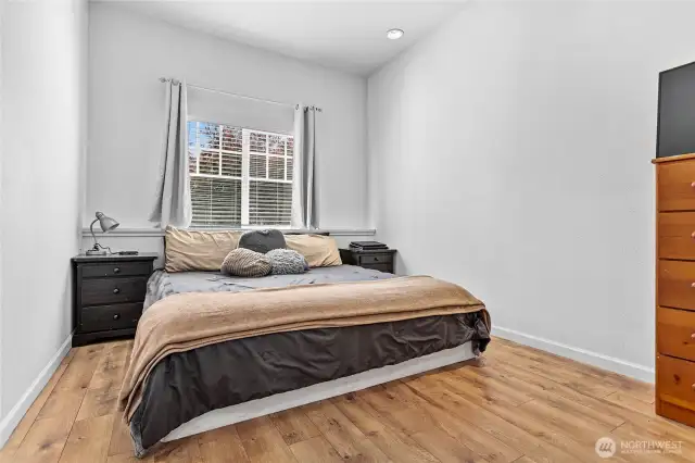 Converted garage bedroom room 2/2