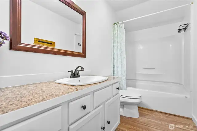 Upstairs full bath