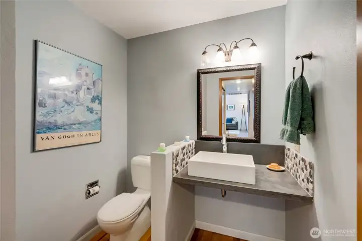 Guest bath: polished + practical.
