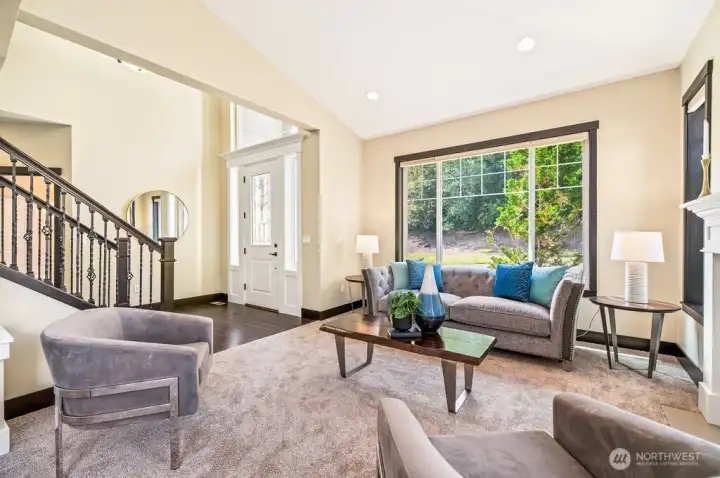 Spacious living room