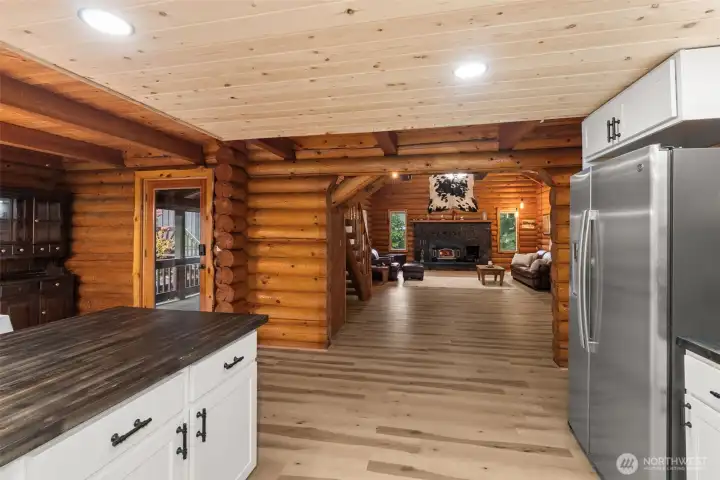 Open floor plan into the great room