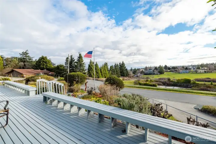 Front deck, perfect for Penn Cove sunrises