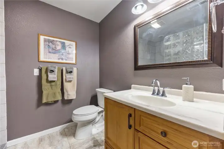 primary 3/4 bathroom