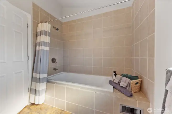 2nd floor full bath