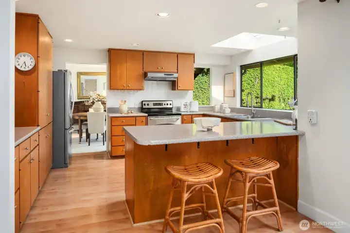 Well-planned kitchen with plenty of space for your culinary delights.