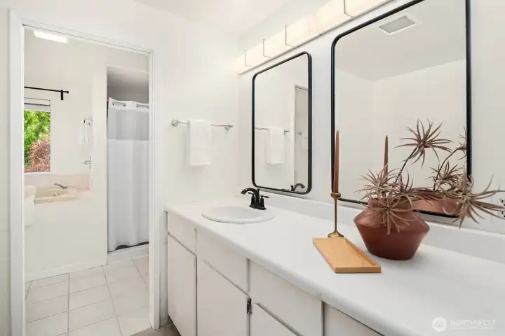 Full en-suite primary bath.