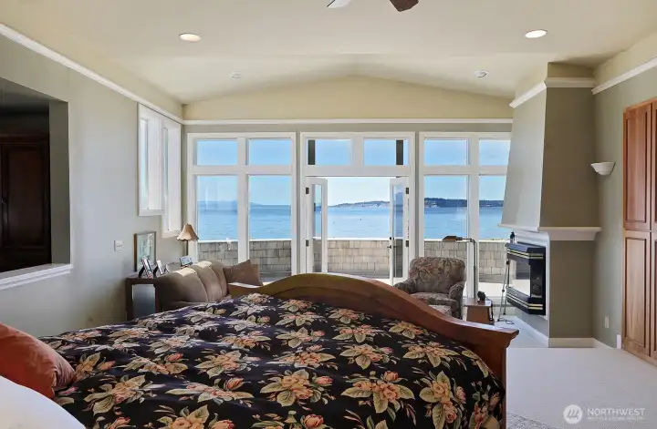 The primary suite is the upstairs of this home... The primary suite is the upstairs of this home...
