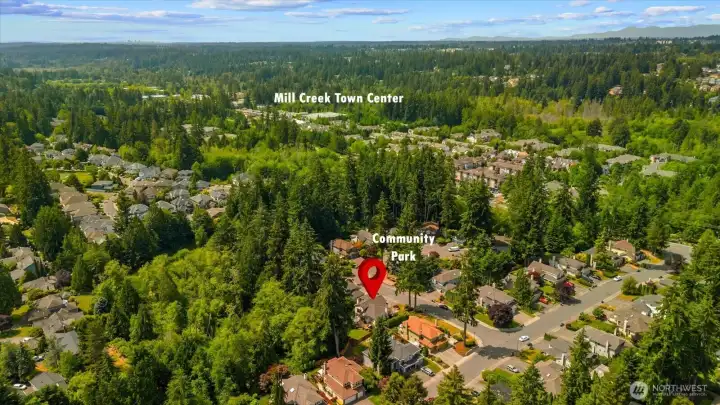 Less than 1 mile to the Mill Creek Town Center with countless restaurant and retail options.