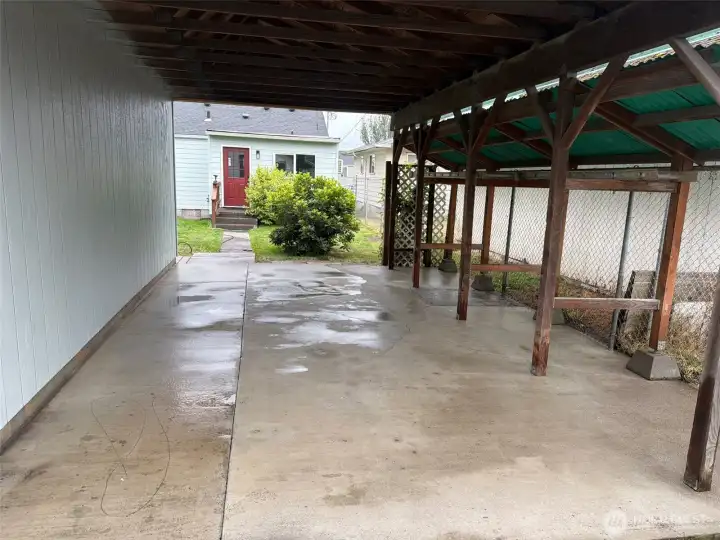 CARPORT. CARPORT.