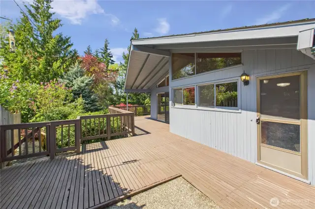 Spacious covered deck