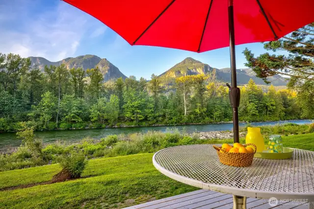 Some call it breakfast. Others call it a front-row seat to the Cascades. Whether you're hosting STR guests or savoring a quiet morning yourself, this setting—complete with the Skykomish River, Cable Hole, and Mount Index on display—makes every moment feel elevated.