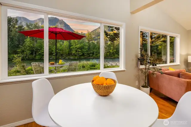 Your guests will never forget breakfast here—bathed in morning light with Cascade peaks and the Skykomish just beyond the glass. With postcard-worthy views from nearly every room, River House Retreat earns its five-star reviews one sunrise at a time.