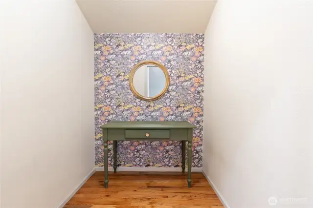 Plus a versatile bonus room perfect for use as a nursery, office, dressing room, meditation space, music room, or whatever your needs are!