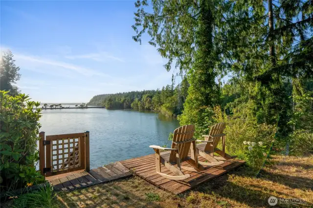 From a morning cup of coffee to an evening glass of wine—or your beverage of choice—this yard offers an inviting setting at any time of day.