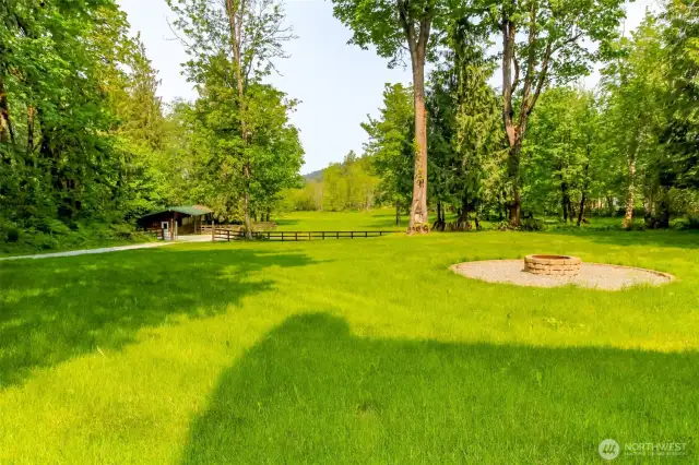 Gorgeous Property, not a neighbor in sight.  Property stays dry
