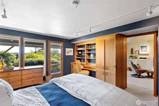 Plenty of built-ins and access to the lower deck make this a comfortable space.