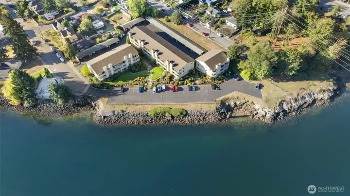An expansive perspective that shows the layout of the complex.