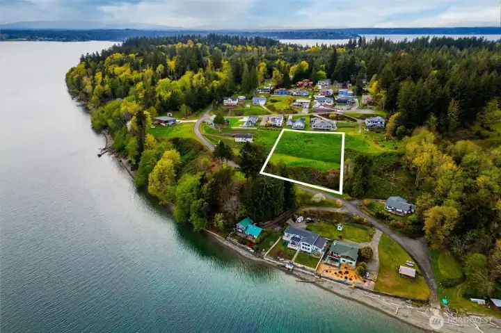 Looking for waterfront land with privacy and space to build? You found it.