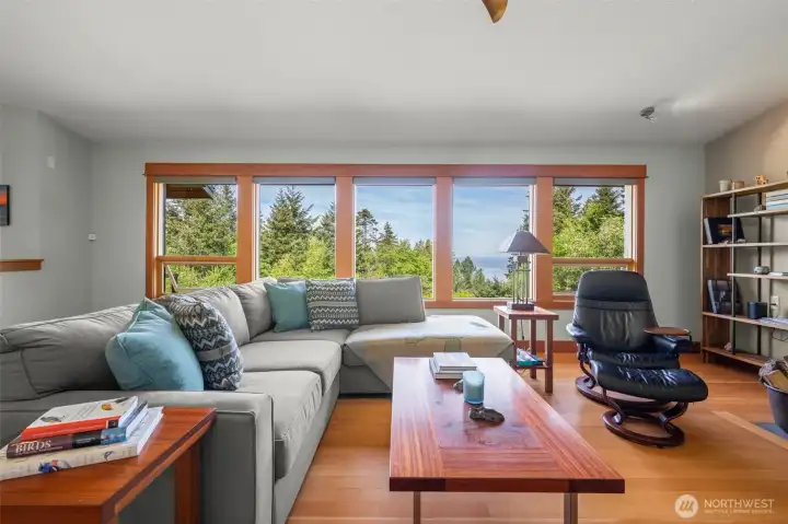 Living room overlooks the front yard