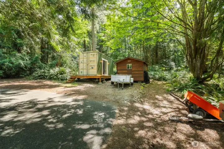 Art studio and garden shed with water and electric