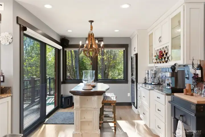 An entertainer's dream.