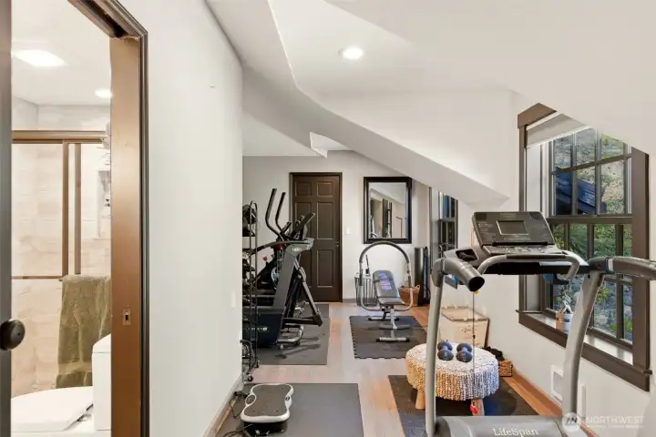 2 of 3 rooms upstairs. 2 of 3 rooms upstairs.
