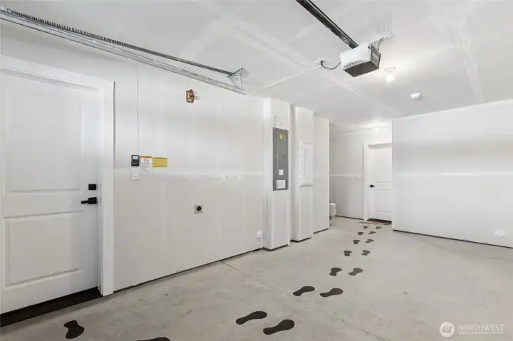 Photos are for representation only.  Features, colors and selections may differ from photograph. See site agent for details.