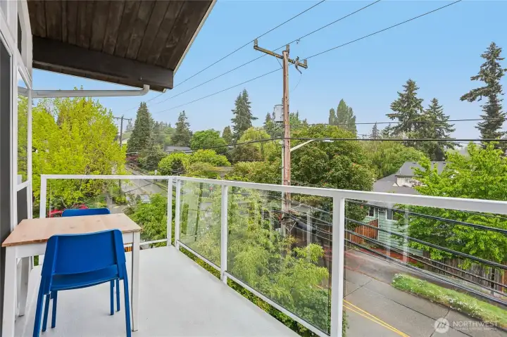 Large deck/balcony - ready for summer! Large deck/balcony - ready for summer!