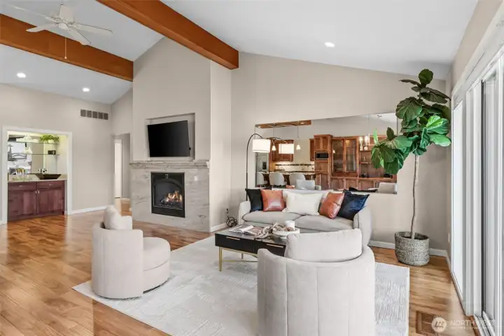 Intimate yet open, it’s the perfect space to relax and unwind after a long day or comfortably gather with guests. Intimate yet open, it’s the perfect space to relax and unwind after a long day or comfortably gather with guests.