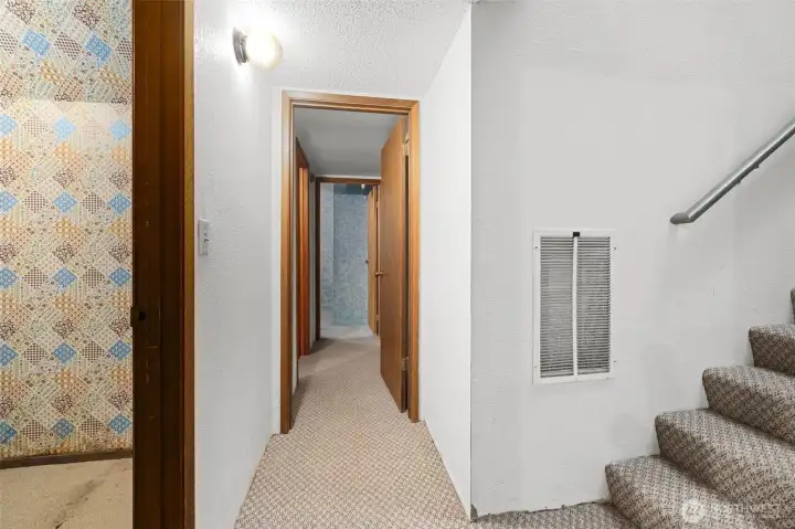 Let's head downstairs. Let's head downstairs.