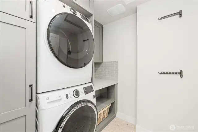 Utility Room with W&D to Convey