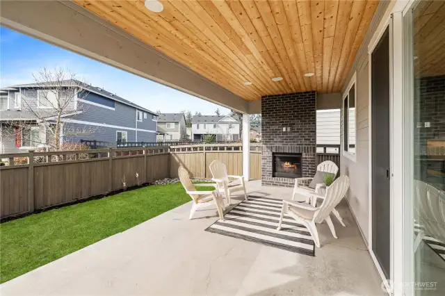 Covered Patio & Gas Fireplace