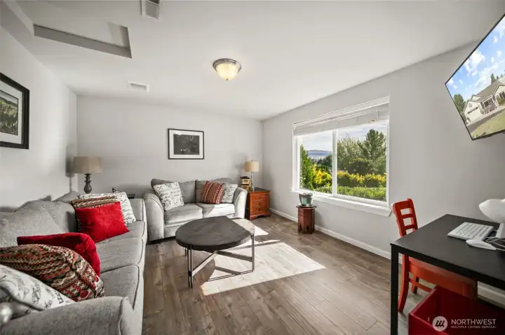 Spacious Office - could be a third bedroom