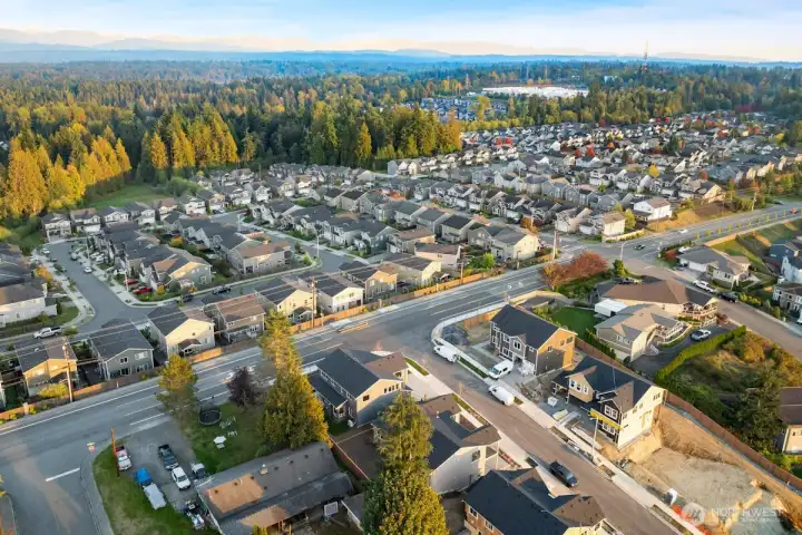 Photographs are for illustrative purposes only. Features, finishes, interior/exterior colors, landscaping and floorplan shown may vary from actual homes built.