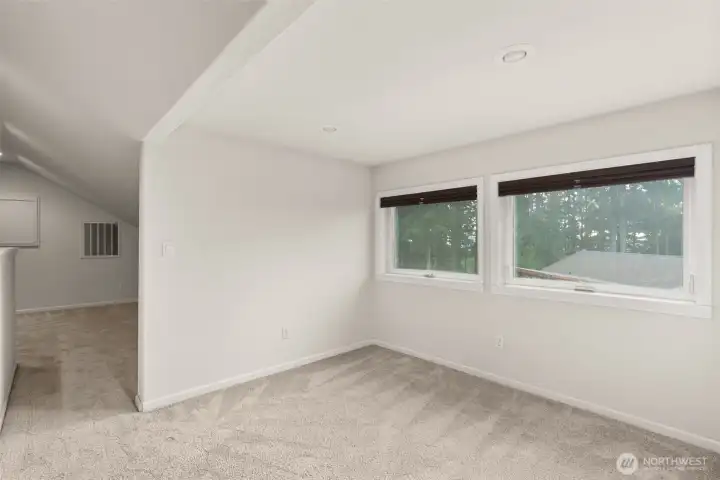Bonus Room/Loft/3rd Bedroom