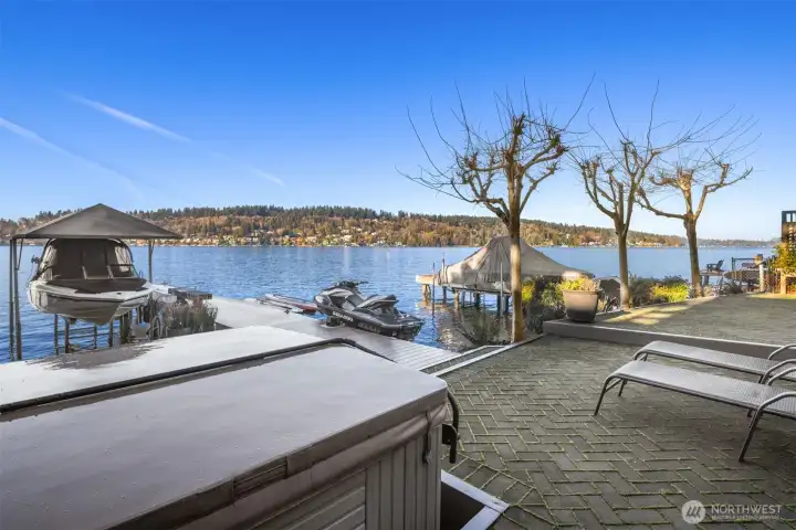 With a boat lift, jet ski and kayak/paddleboard automated lifts, plus a lakeside hot tub, every day feels like a vacation.