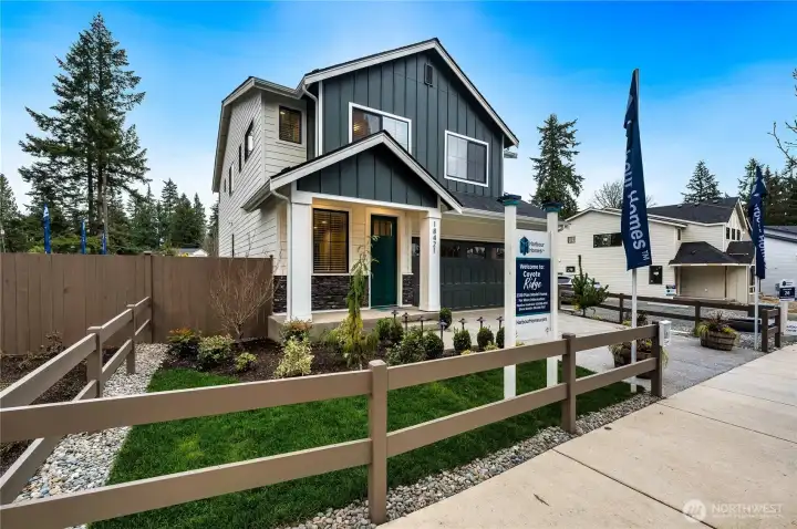 Coyote Ridge Lot 27 Plan 2330 MODEL HOME - photos of the model home at Coyote Ridge.