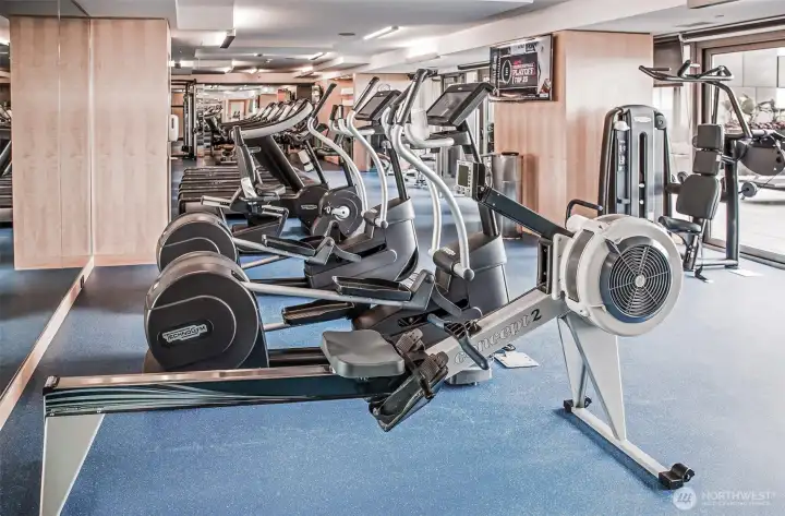 Another look at the fitness center.