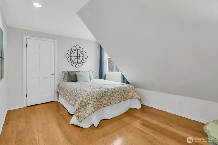 Upstairs bedroom 4