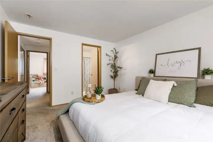 another view of the primary bedroom.