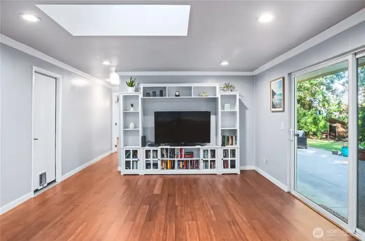 Entertainment back room.