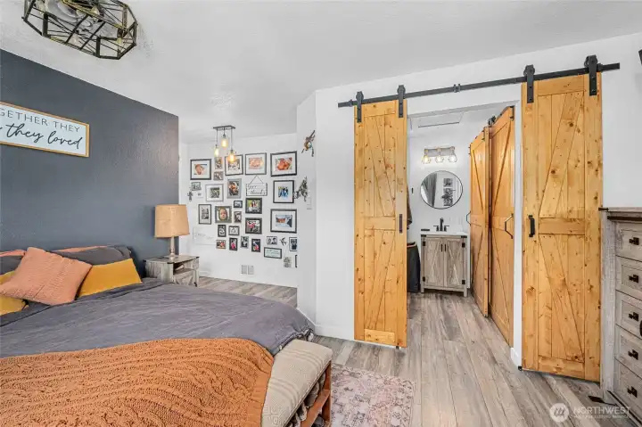 Primary has attached fully remodeled 3/4 bath