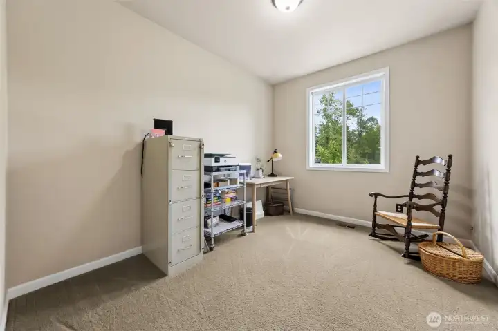 Home office - blank slate, just bring your  imagination to create the perfect home office  or even a nursery/4th bedroom.