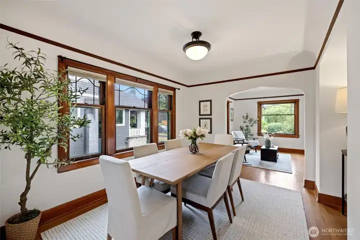 Gorgeous dining room