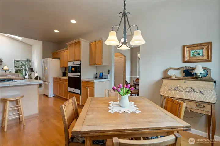 Eating nook off the kitchen