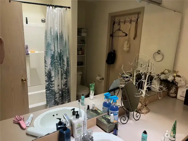 A side upstairs full bath